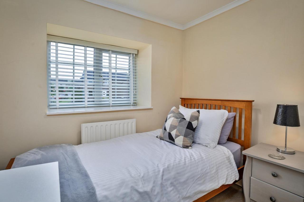 Finest Retreats - Cloggers Cottage Darley Exterior foto